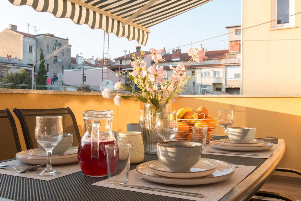 Melrose With Terrace Apartment *